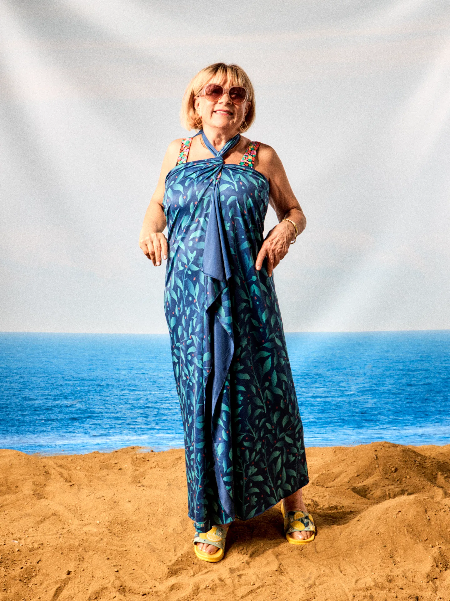 Vrolijke strandsarong Turquoise bloemen