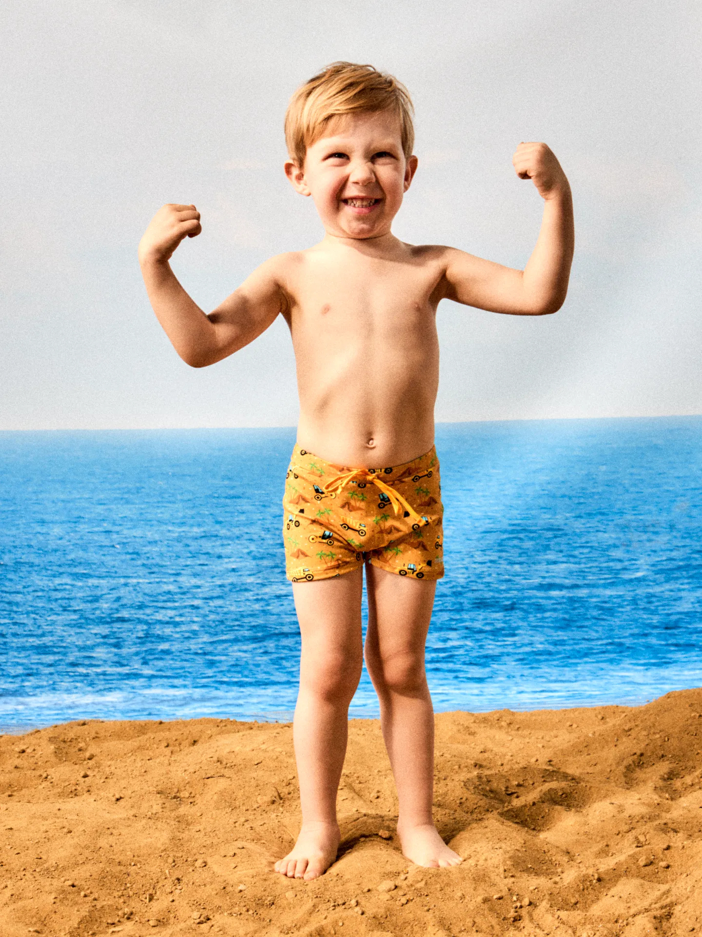Vrolijk elastisch zwemshort voor kinderen Graafmachine op het strand - Image 3