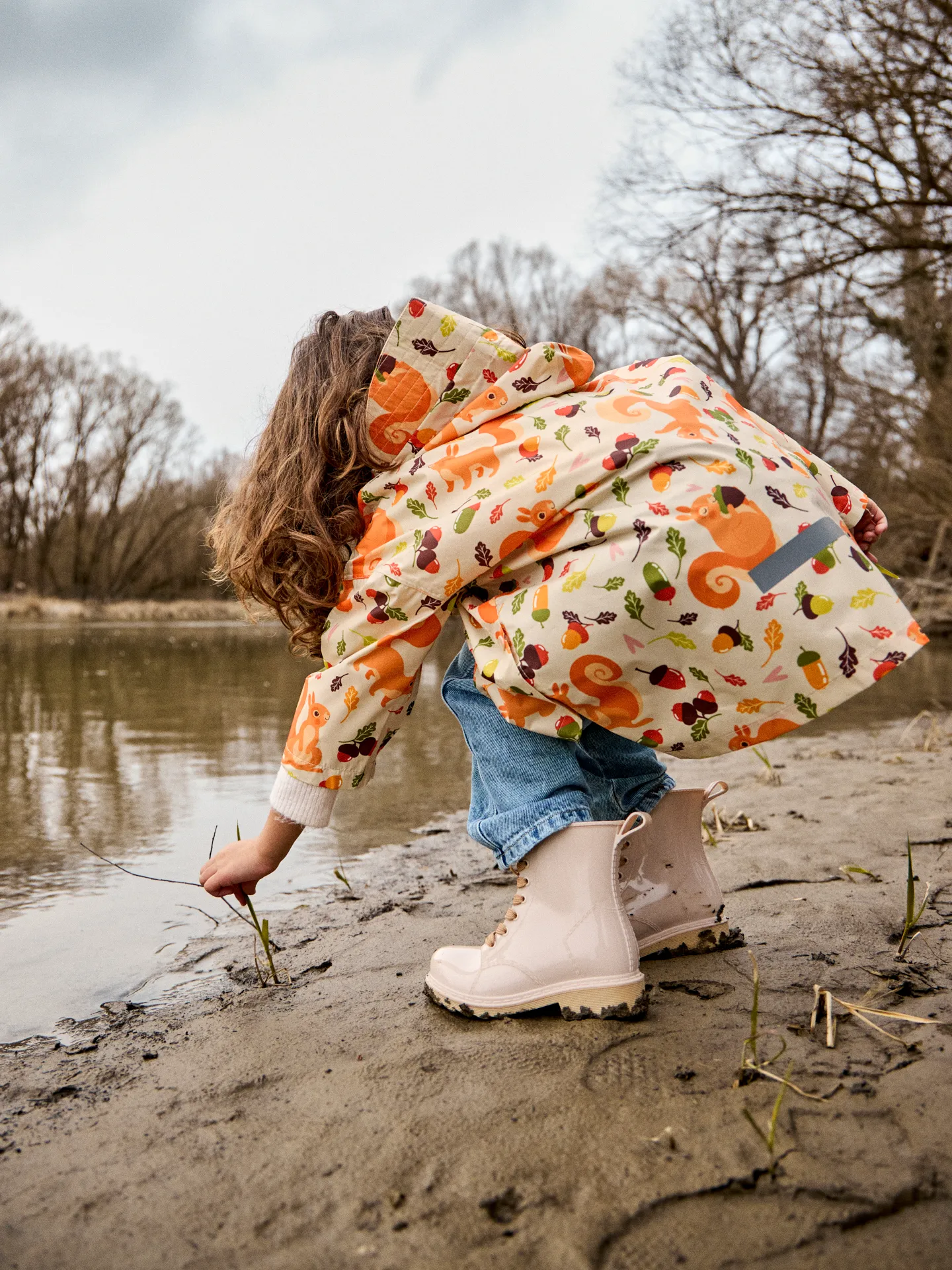 Vrolijke regenjas voor kinderen Eekhoorn en nootjes - Image 11