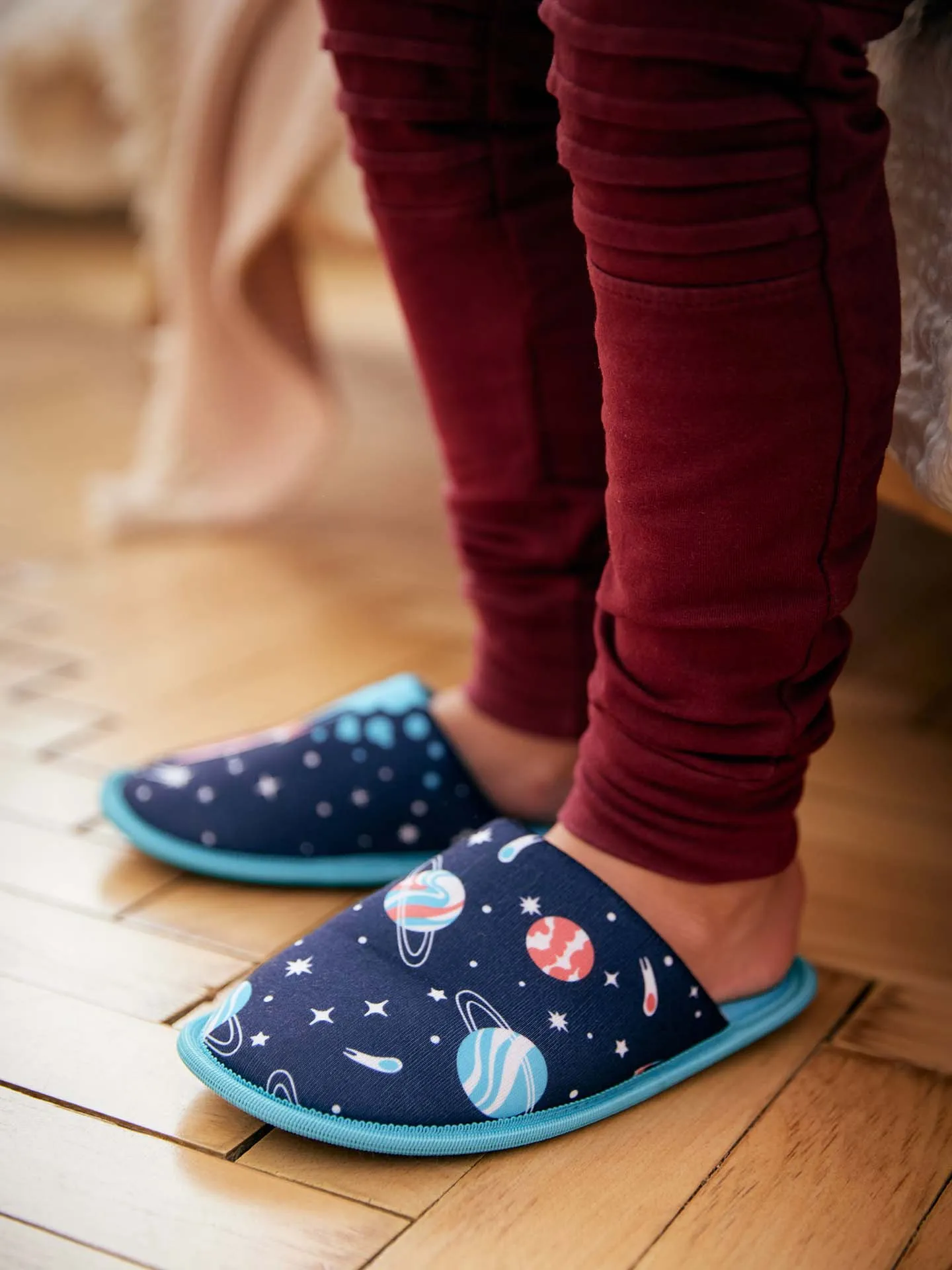 Vrolijke kinderslippers Planeten - Image 5