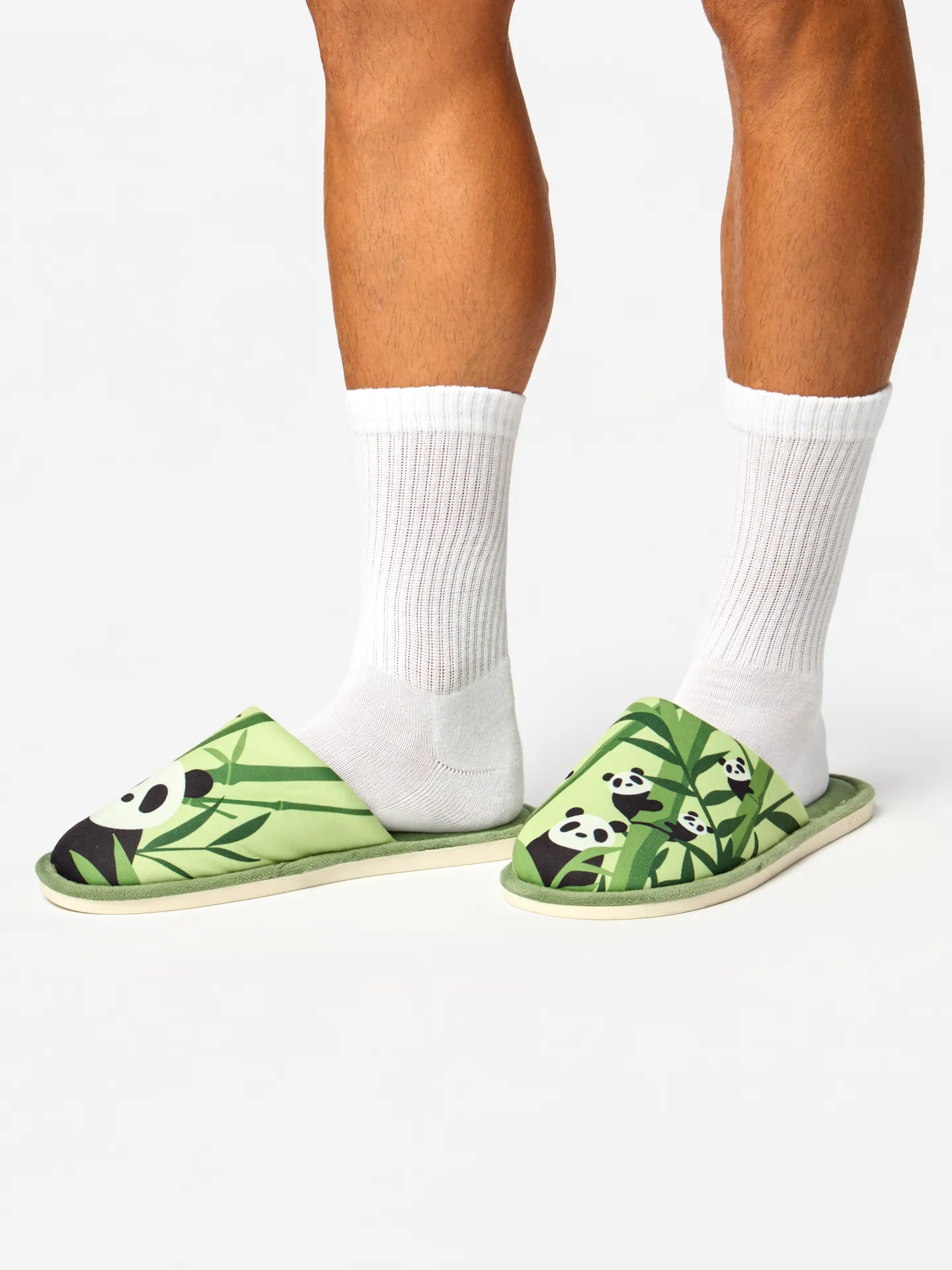 Vrolijke slippers Panda's en bamboe - Image 2